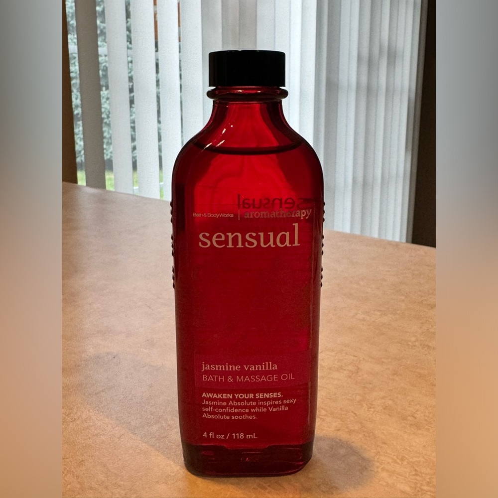 Bath and body works sensual massage oil jasmine vanilla